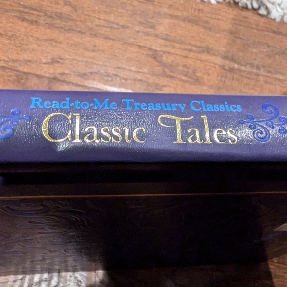 Disney Read-to-Me Treasury Classics: 1st edition 400 page hardcover book - Picture 3 of 12